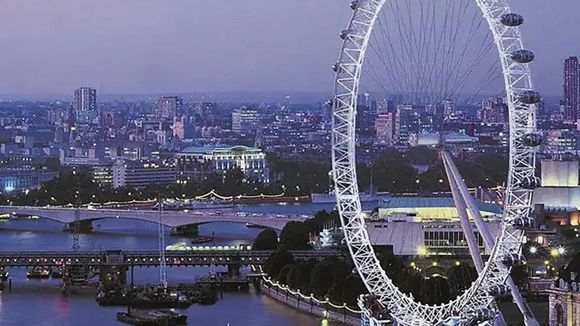 Lovely 3 Bedroom Flat , Aldgate, Tower Hill, Whitechapel London Apartment