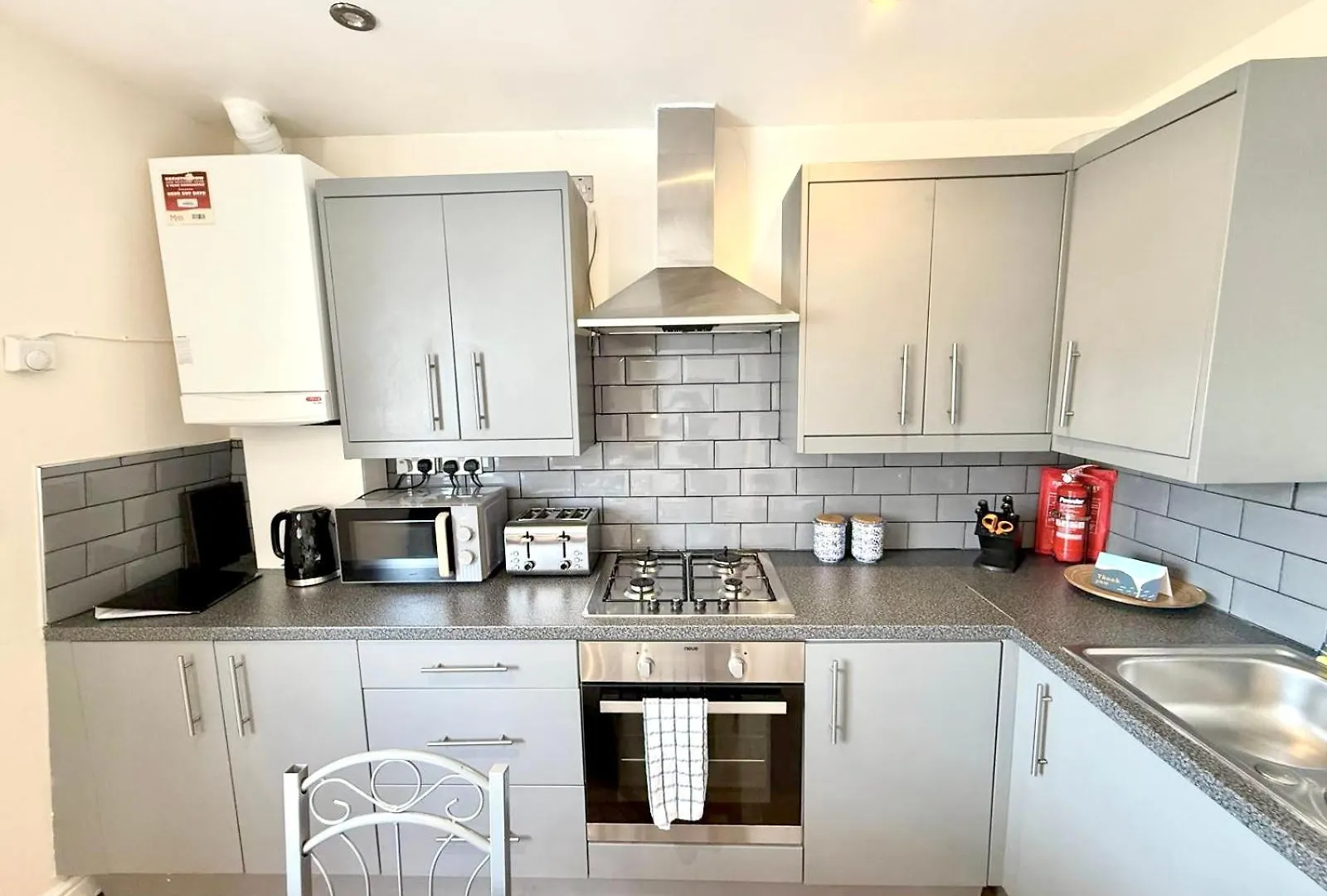 Lovely 3 Bedroom Flat , Aldgate, Tower Hill, Whitechapel London
