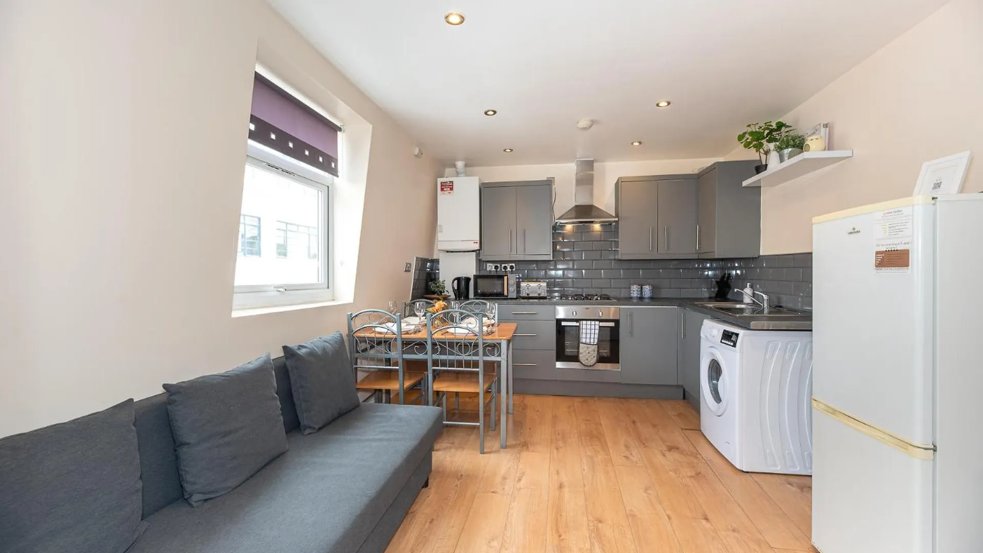 Apartment Lovely 3 Bedroom Flat , Aldgate, Tower Hill, Whitechapel London United Kingdom