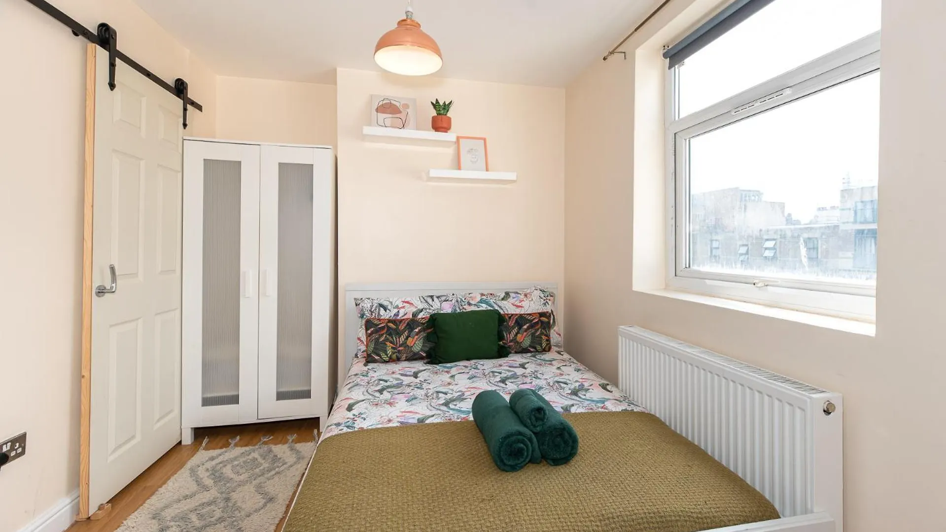 Lovely 3 Bedroom Flat , Aldgate, Tower Hill, Whitechapel London